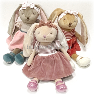  Bunny Sisters   , 30 .  2